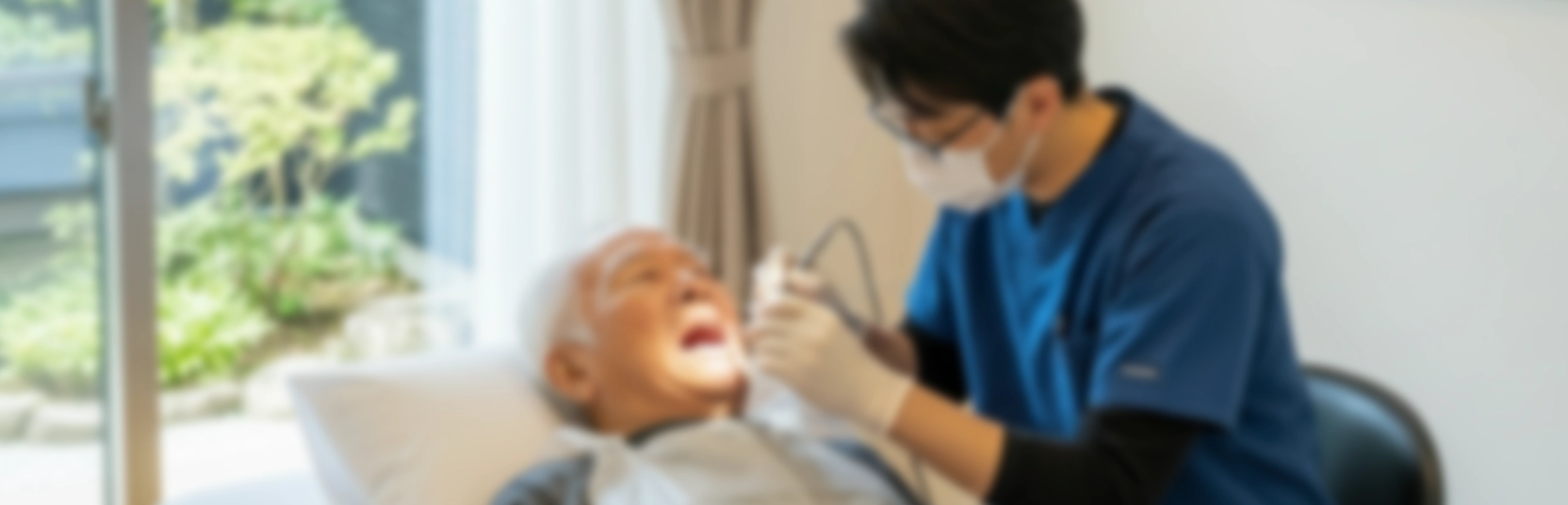 つぐみクリニックの訪問歯科診療では、富山市を中心に、通院が難しい方のご自宅や施設へ歯科医師が訪問し、虫歯治療や口腔ケアなどの診療を行っております。